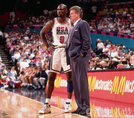 尼尔森获查克-戴利终身成就奖 执教胜场排名历史第二 尼尔森获查克-戴利终身成就奖 执教胜场排名历史第二