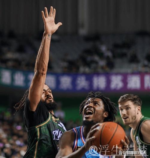 黑根斯闪电般断球反击一条龙上篮